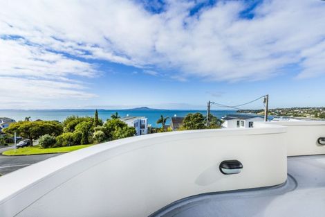 Photo of property in 26 Churchill Road, Murrays Bay, Auckland, 0630