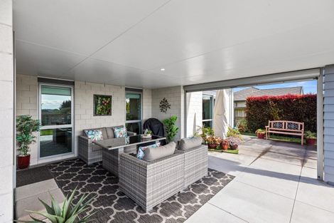 Photo of property in 6 Louise Drive, Ohauiti, Tauranga, 3112