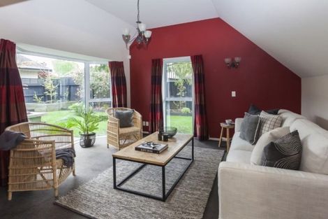 Photo of property in 33 Lakewood Drive, Burwood, Christchurch, 8083