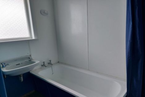 Photo of property in 42-44 Cheshire Street, Cannons Creek, Porirua, 5024