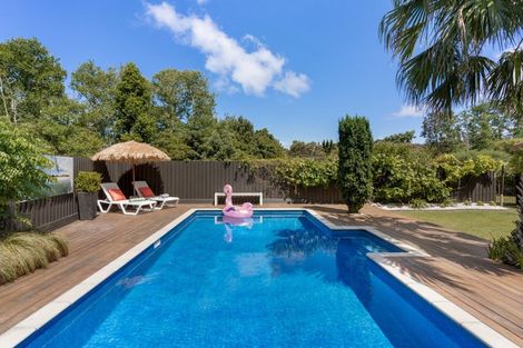 Photo of property in 11 Herbert Drive, Whangamata, 3620