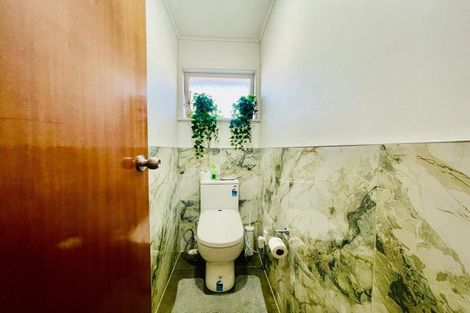 Photo of property in 2/8 Russell Road, Manurewa, Auckland, 2102