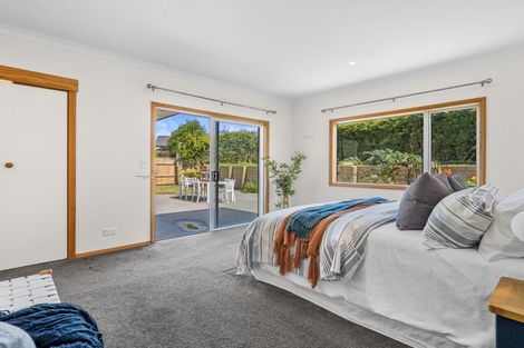 Photo of property in 32 Ballintoy Park Drive, Welcome Bay, Tauranga, 3175