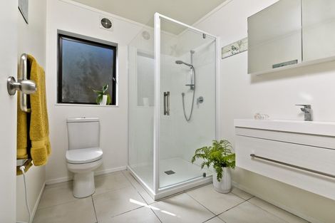 Photo of property in 8a Kawerau Avenue, Devonport, Auckland, 0624