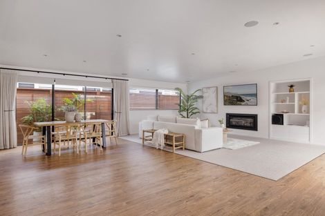 Photo of property in 33 Coast Boulevard, Papamoa Beach, Papamoa, 3118