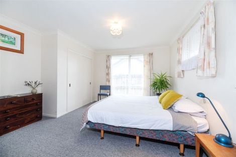 Photo of property in 17 Lasque Place, Glen Eden, Auckland, 0602