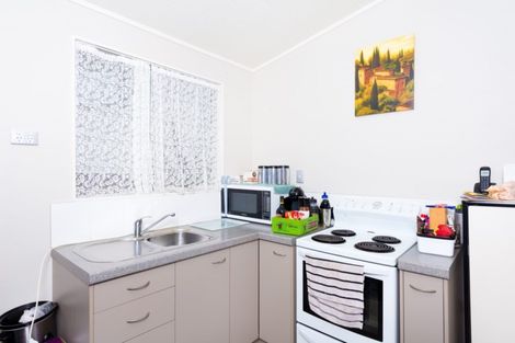 Photo of property in 48 Candia Road, Swanson, Auckland, 0614