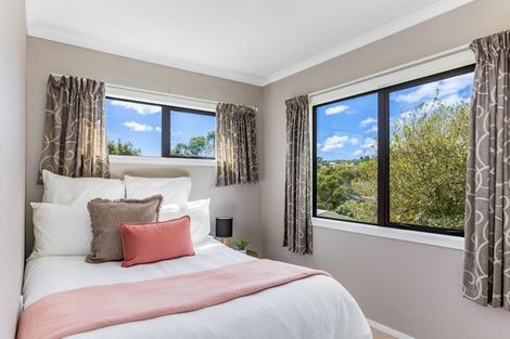 Photo of property in 9 Beauzami Crescent, Ascot Park, Porirua, 5024