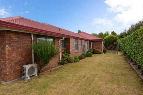 Photo of property in 22 Halcione Close, Flagstaff, Hamilton, 3210