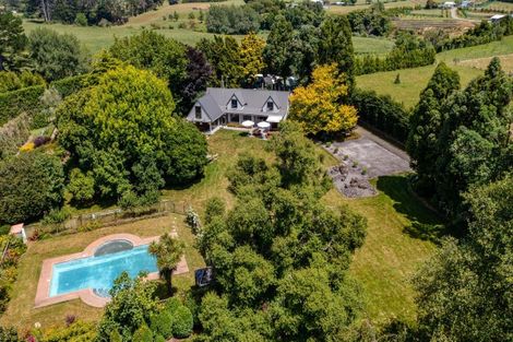 Photo of property in 48 Kairau Road West, Sentry Hill, New Plymouth, 4373