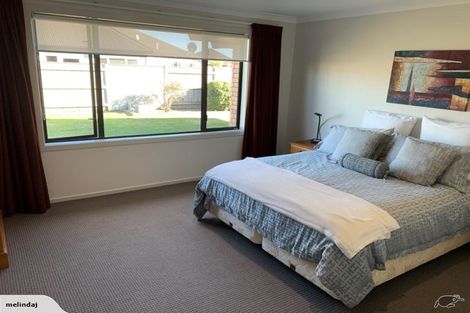 Photo of property in 4 Manhattan Court, Kelvin Grove, Palmerston North, 4414