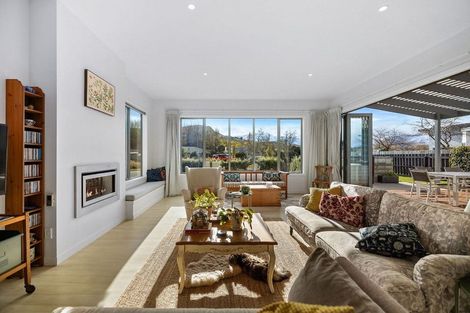 Photo of property in 14 Orbell Drive, Lake Hayes, Queenstown, 9304