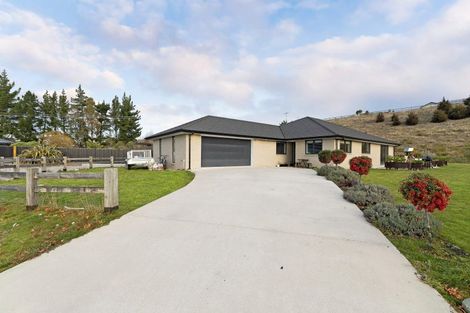 Photo of property in 31 Kingfisher Crescent, Albert Town, Wanaka, 9305