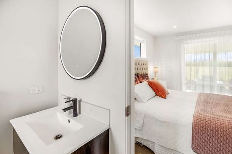 Photo of property in 7 Magnolia Lane, Kelvin Grove, Palmerston North, 4414