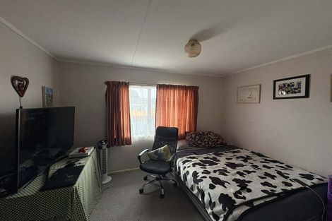 Photo of property in 10 Trimble Place, Bell Block, New Plymouth, 4312