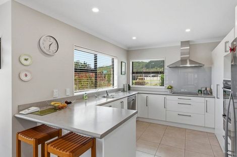 Photo of property in 2 Pearson Place, Paraparaumu, 5032