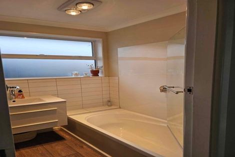 Photo of property in 6 Norrie Street, Redwood, Christchurch, 8051