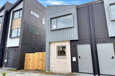 Photo of property in 17 Tokarewa Close, Mount Wellington, Auckland, 1062