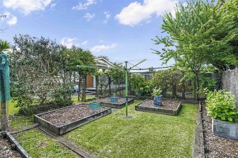 Photo of property in 302 Cambridge Road, Hillcrest, Hamilton, 3216