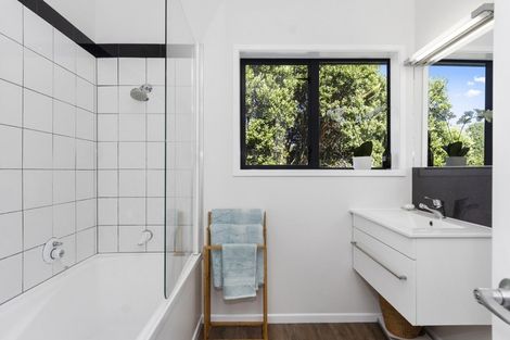 Photo of property in 14 Guildford Place, Bethlehem, Tauranga, 3110