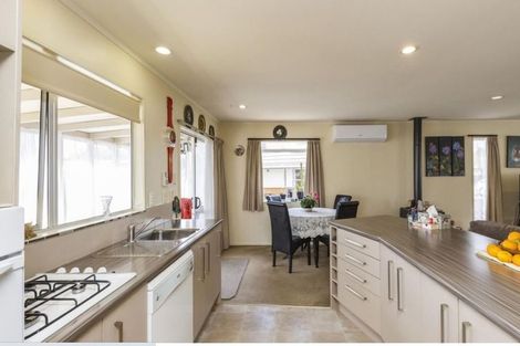 Photo of property in 12 Humphries Place, Awapuni, Palmerston North, 4412