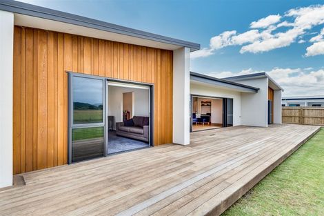 Photo of property in 27 Pohutukawa Drive, Eskdale, Napier, 4182