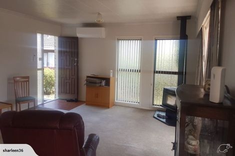 Photo of property in 37 Branch Road, Highlands Park, New Plymouth, 4312