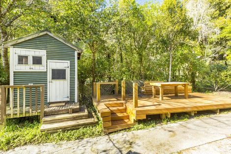 Photo of property in 126 Pinehaven Road, Pinehaven, Upper Hutt, 5019