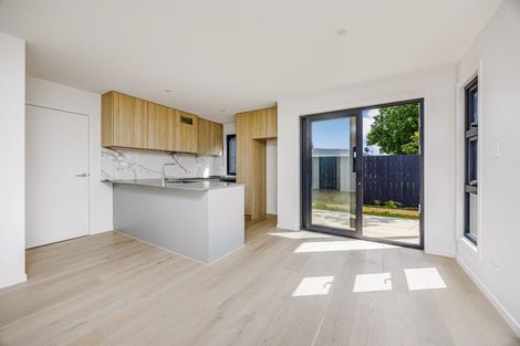 Photo of property in 15 Kaaramuramu Lane, Mangere Bridge, Auckland, 2022