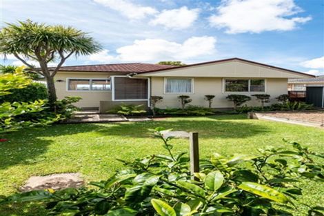 Photo of property in 68 Bradbury Road, Botany Downs, Auckland, 2010