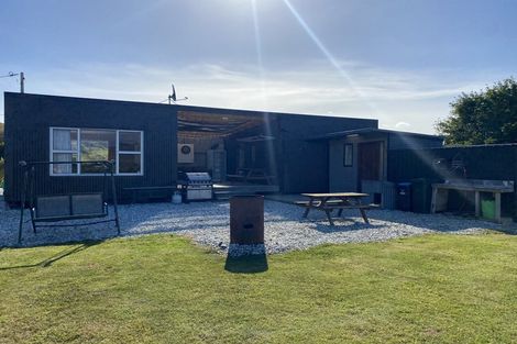 Photo of property in 11 Carrickfergus Street, Waikawa, Tokanui, 9884