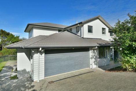 Photo of property in 80 Kittiwake Drive, Schnapper Rock, Auckland, 0632