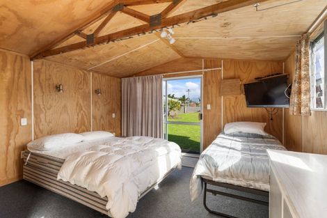 Photo of property in 208 Ajax Road, Whangamata, 3620