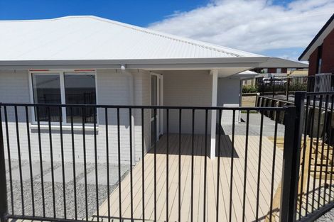 Photo of property in 1 Nottingham Road, Omokoroa, 3114