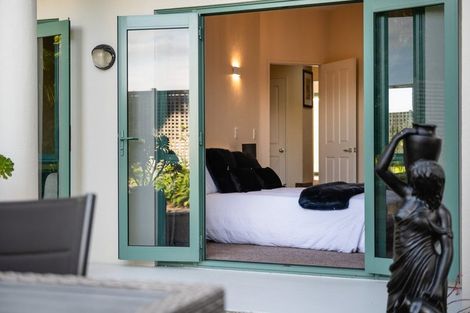 Photo of property in 2 Minchin Crescent, St Andrews, Hamilton, 3200