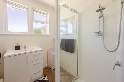 Photo of property in 700 Grove Road, Mayfair, Hastings, 4122