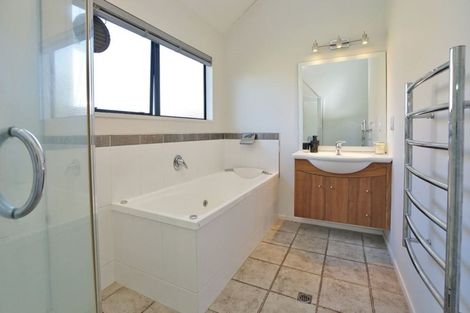 Photo of property in 6 Arcus Street, St Andrews, Hamilton, 3200