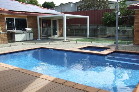 Photo of property in 7 Coupland Court, Glendene, Auckland, 0602