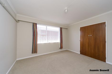 Photo of property in 89 Wikiriwhi Crescent, Awapuni, Palmerston North, 4412