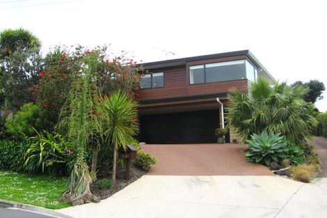 Photo of property in 76 Shakespear Road, Army Bay, Whangaparaoa, 0930