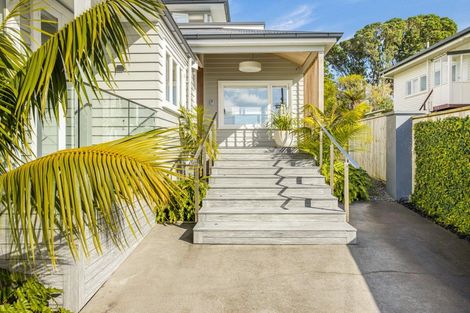 Photo of property in 31 Seacliffe Avenue, Belmont, Auckland, 0622