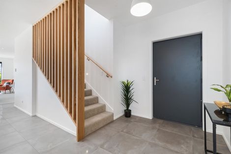 Photo of property in 2 Soudley Court, Jacks Point, Queenstown, 9371