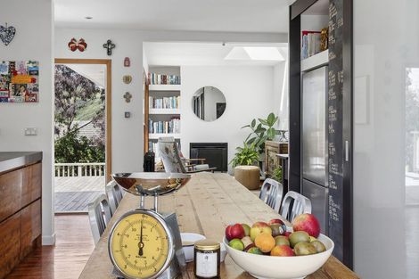 Photo of property in 18 Kapekape Place, Pukerua Bay, 5026