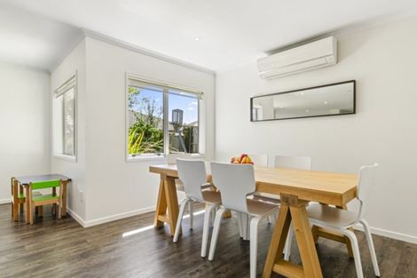 Photo of property in 6 Pohutukawa Place, Karaka, Papakura, 2113