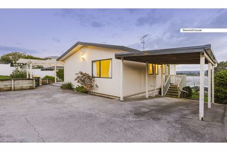 Photo of property in 107 Pah Road, Cockle Bay, Auckland, 2014