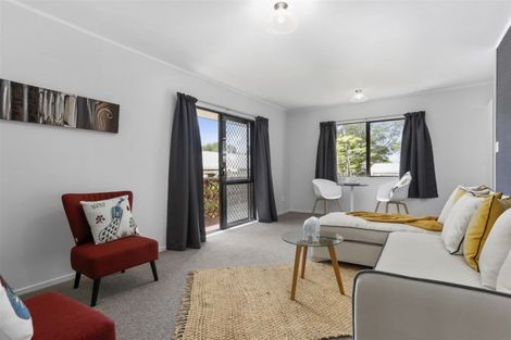 Photo of property in 29 Cron Avenue, Te Atatu South, Auckland, 0610