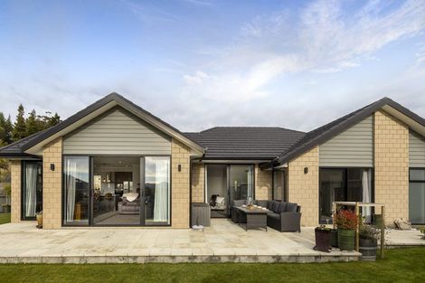 Photo of property in 10 Admiralty Place, Waikawa, Picton, 7220