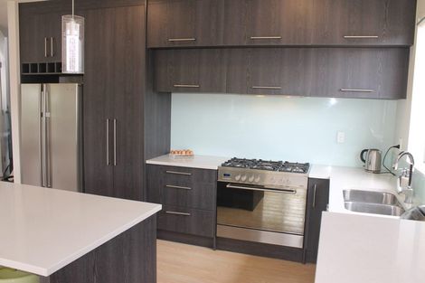 Photo of property in 25a Alexander Avenue, Torbay, Auckland, 0630