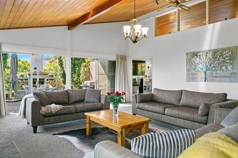 Photo of property in 11 Chesham Avenue, Waipahihi, Taupo, 3330