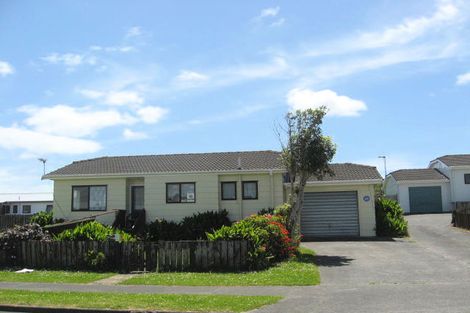 Photo of property in 12 Maplesden Drive, Clendon Park, Auckland, 2103